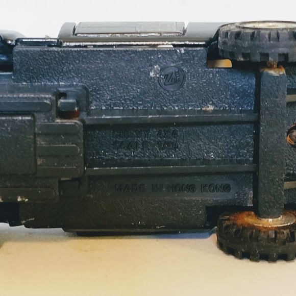 Vintage 1980's 4x4 Chevy Pickup Truck With Pullback Release And Working Doors. - Picture 7 of 7